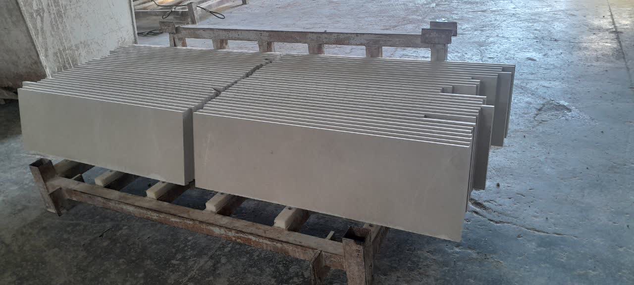 سنگ پله مرمریت هرسین تیشه ای؛ با دوام و مقاوم